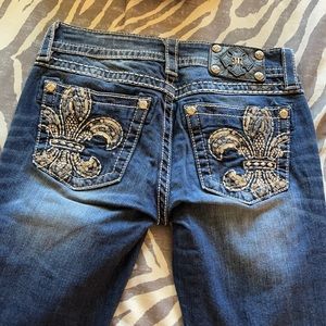 Miss Me Signature Straight 26/32 (Like new)